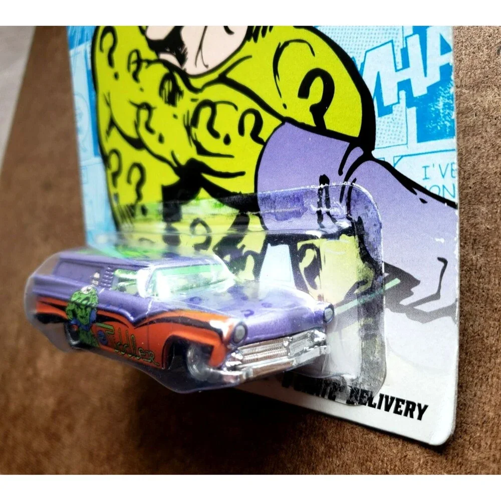 2012 Hot Wheels 8 CREATE DELIVERY Purple NOSTALGIC BRANDS DC COMICS REAL RIDERS!